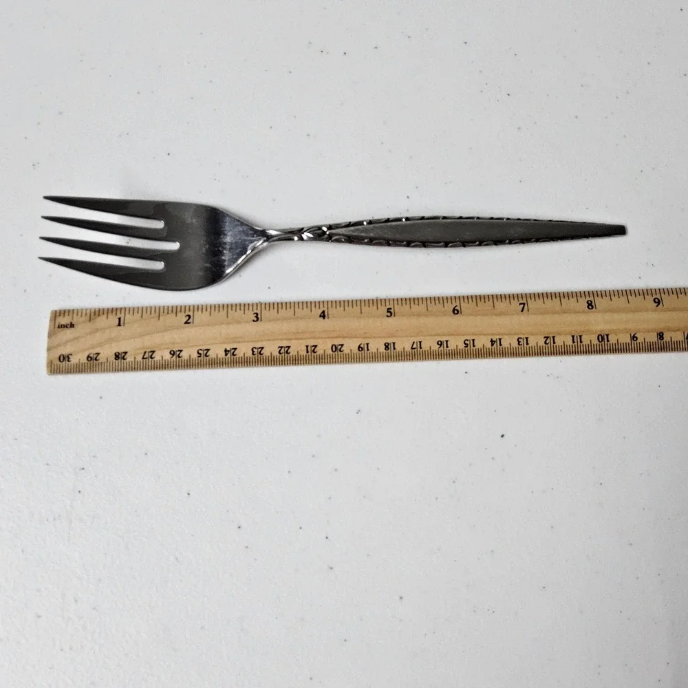 Vintage Oneida Community Venetia Stainless Steel Flatware Serving Fork‎